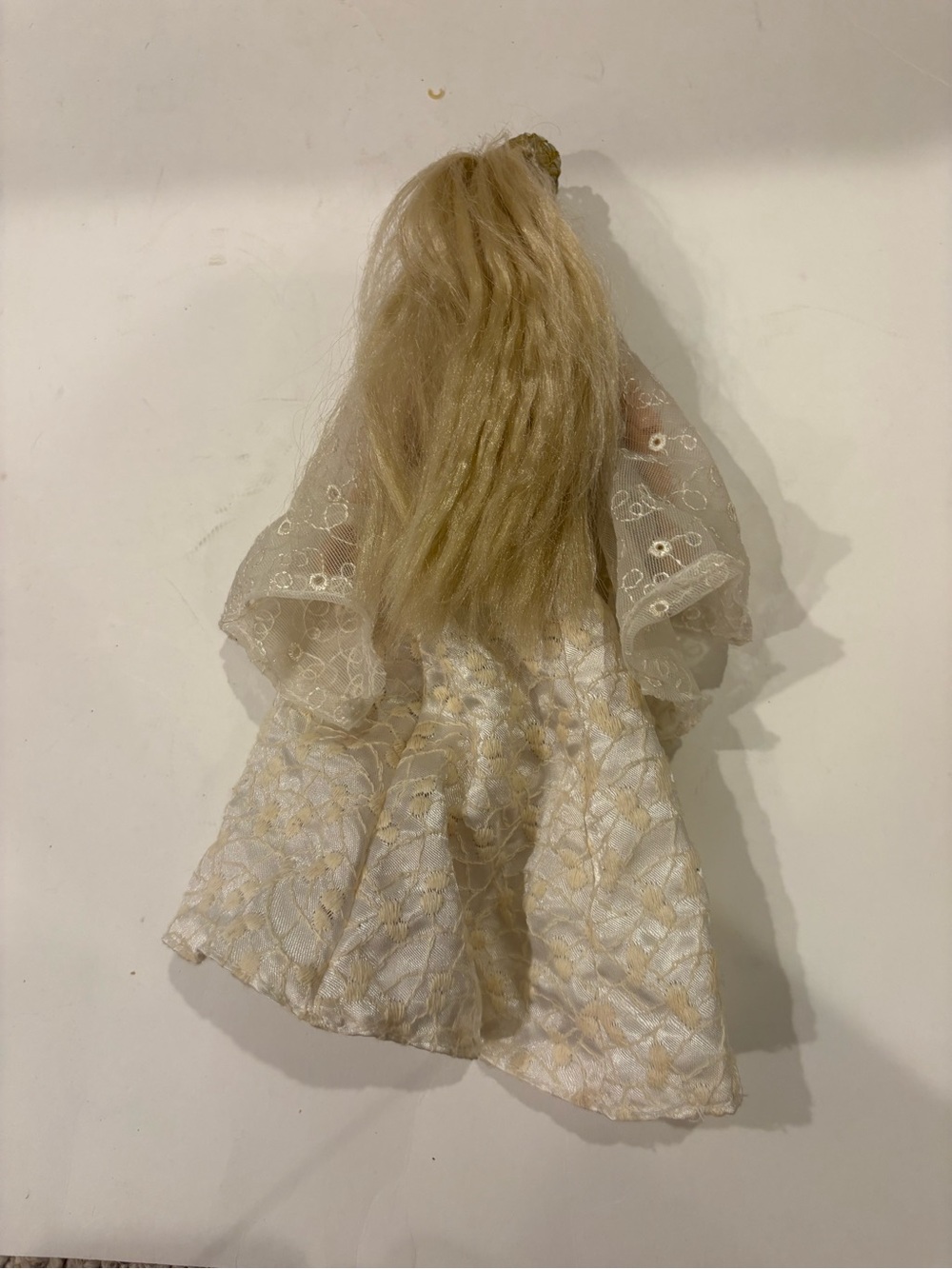 2004 Barbie Galadriel doll: The Lord of the Rings: The Fellowship of the Ring - Picture 8 of 8